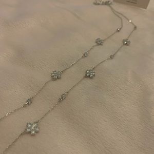 Gleaming Gardenia Flower Scatter 